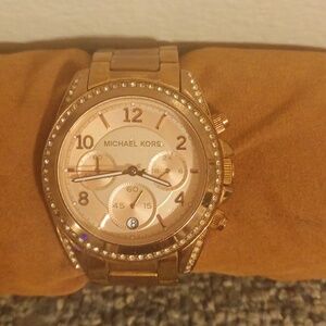 Michael Kors Women's Rose Gold Watch with Crystal Accents Mk 5263 Bryant